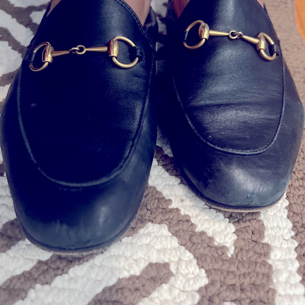 Gucci Black Leather Loafers with Gold Hardware